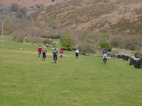 22 Apr 2007 · Dartmeet