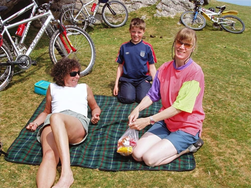10 Jun 2007 · Ten Tors and Letterboxing