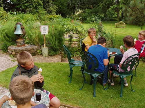 01 Jul 2007 · Hill House Nursery Tea Rooms