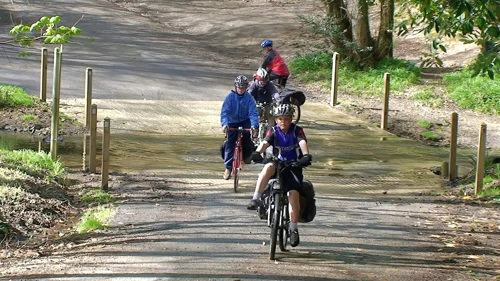 11 Apr 2008 · South Cornish Coast: Day 1 Home to Coverack YH