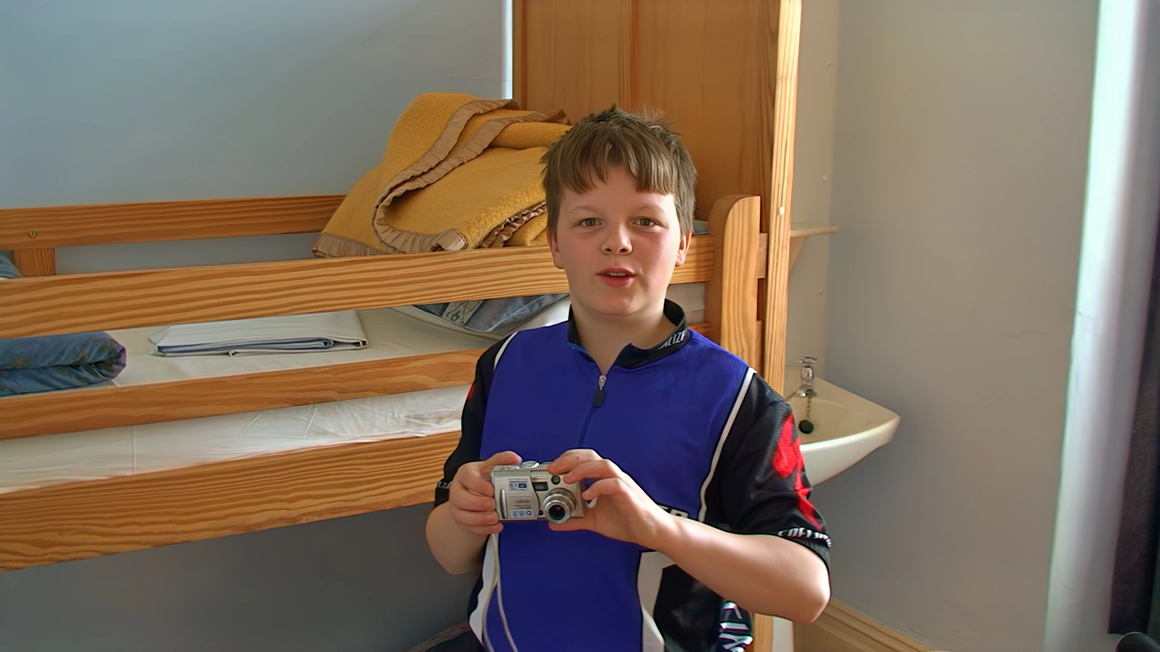 Ash stows the camera at Coverack Youth Hostel after window shots.