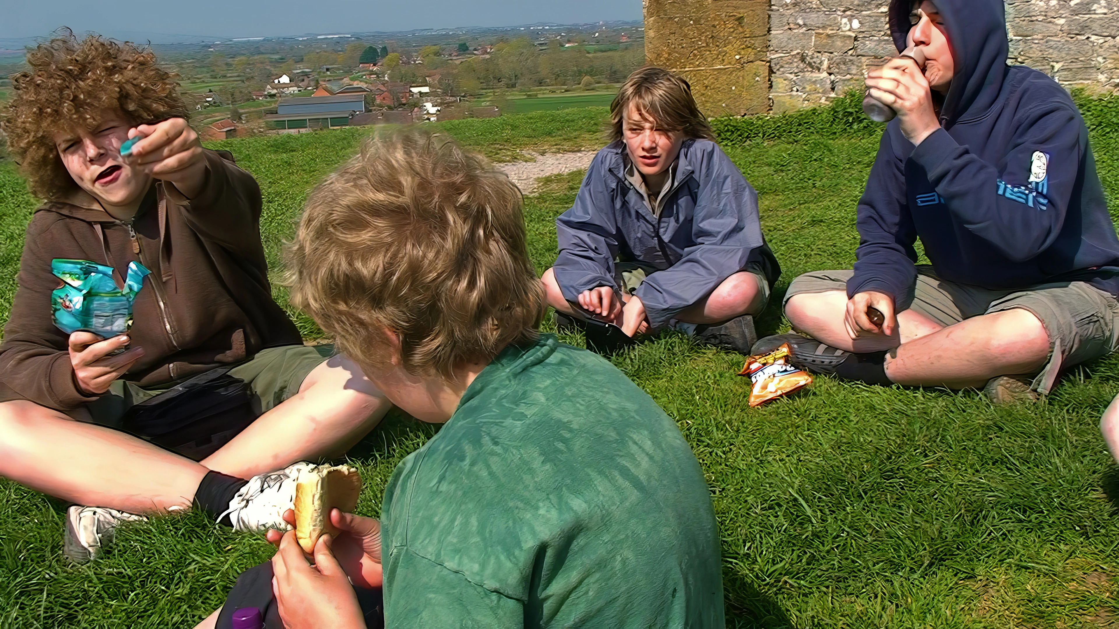 Early lunch on breezy Burrow Mump.