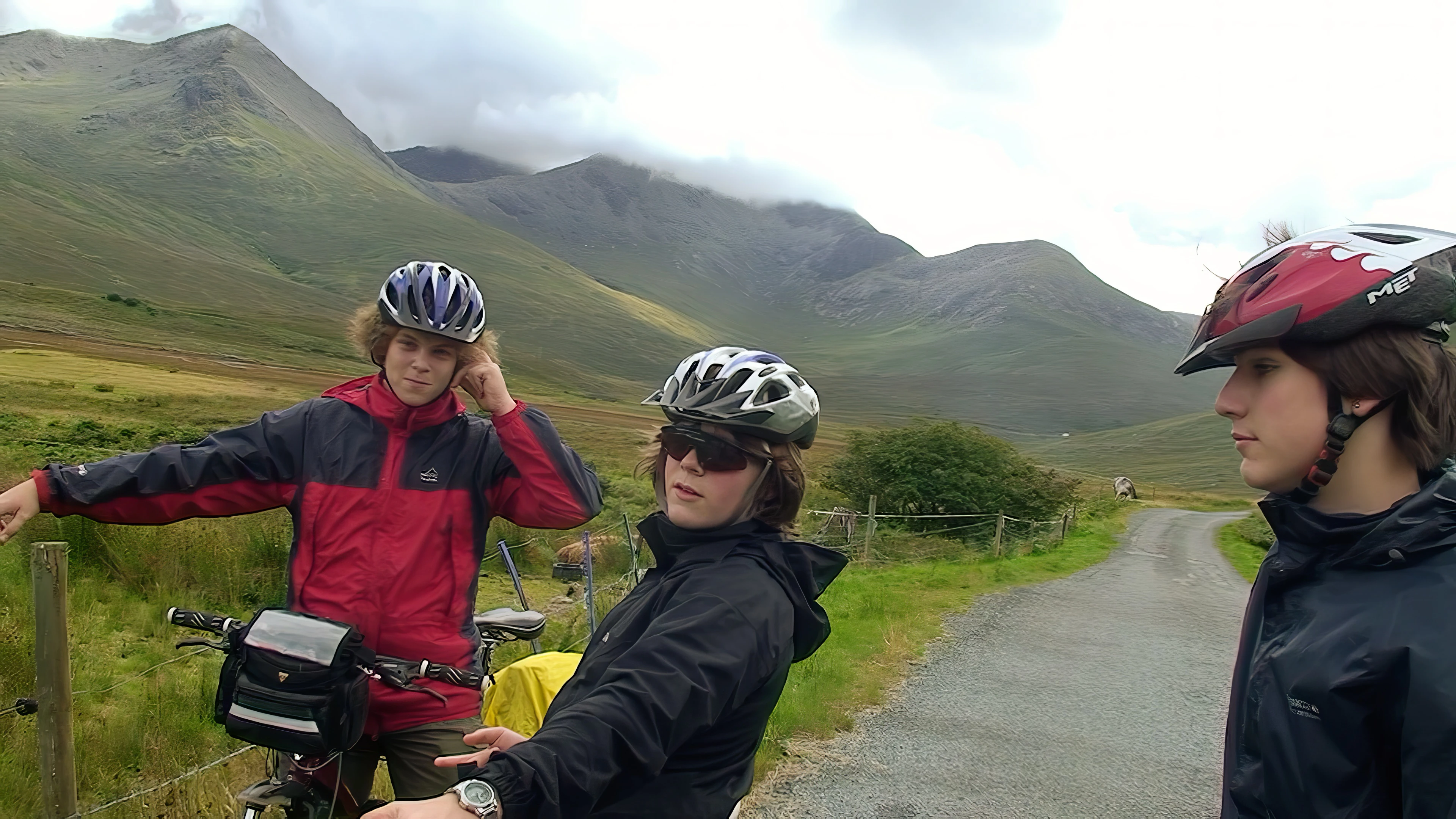 Watching wildlife on the Luib-Sconser coast road.