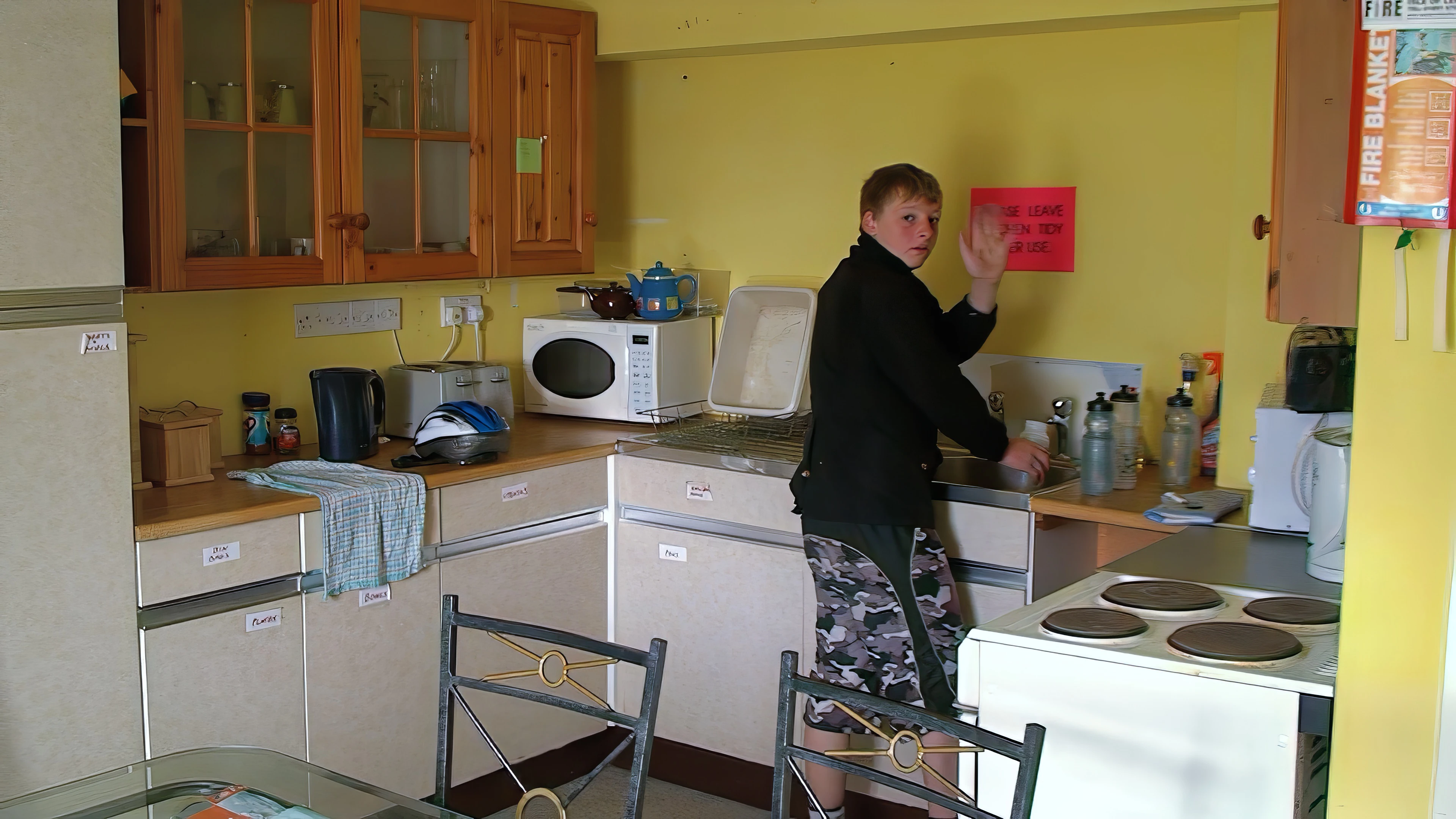 Rockview Bunkhouse kitchen, Tarbert, Isle of Harris.