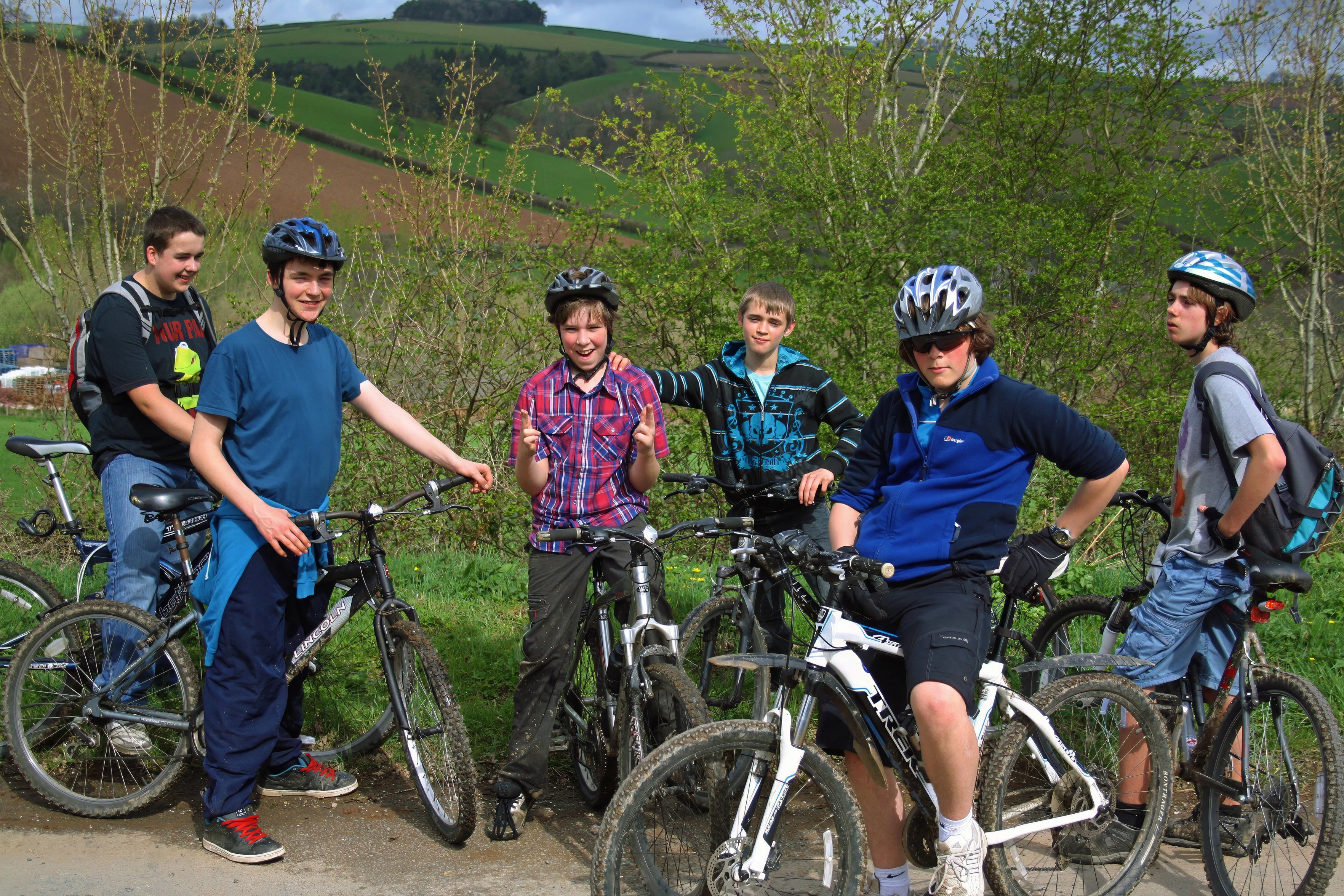 Adam, Arthur, Callum, Connor, Ash and Jack near Riverford.