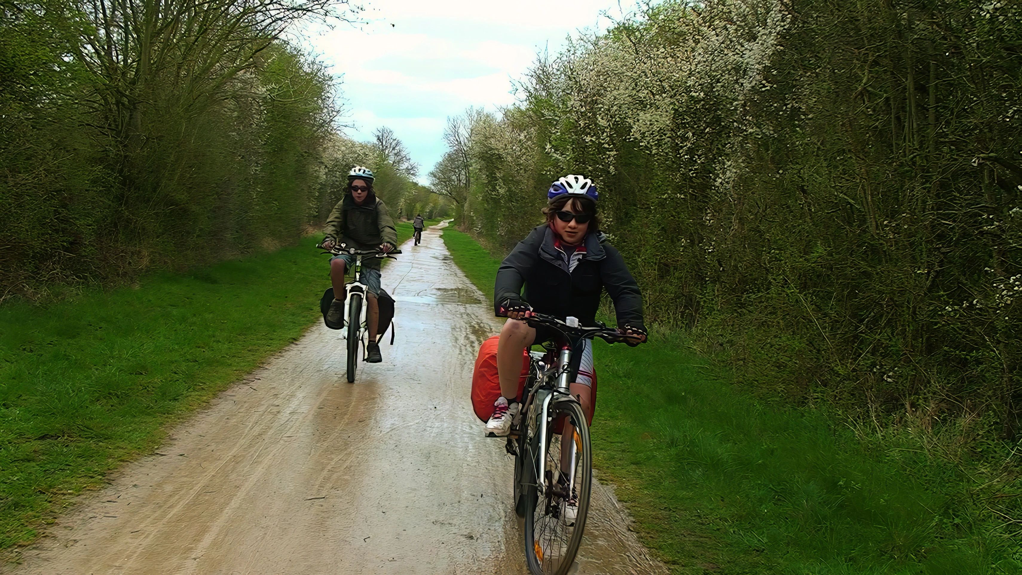 Riding a very wet Greenway cycle path, Stratford-upon-Avon, after a late start.