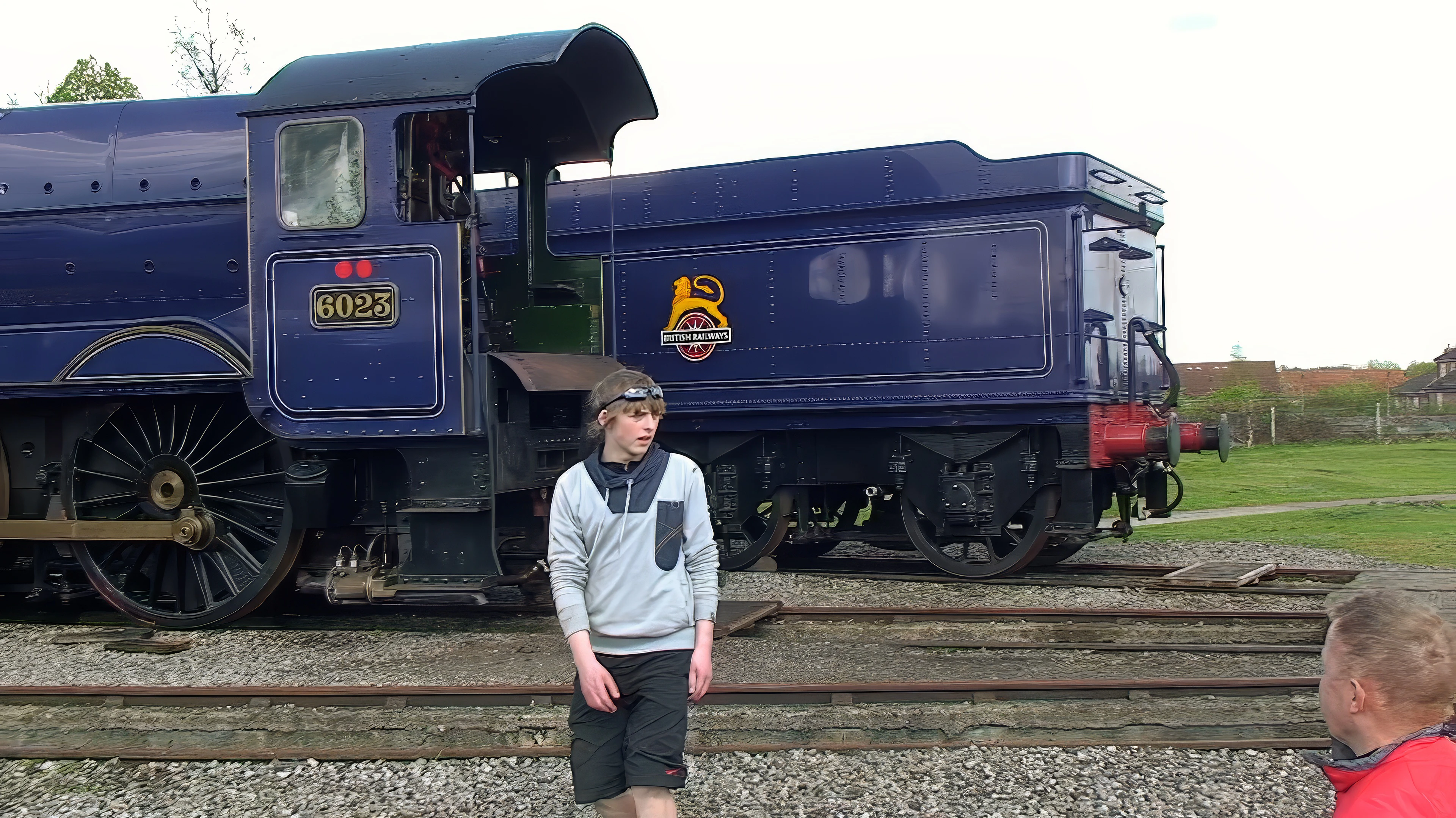 Callum F with ‘King Edward II’ at Didcot Railway Centre — built 1930, once on the Devon–Paddington line.