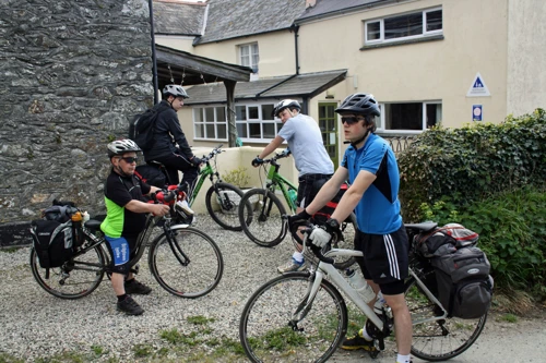 14 Apr 2014 · Cornish Coast: Day 3 Boswinger to Coverack